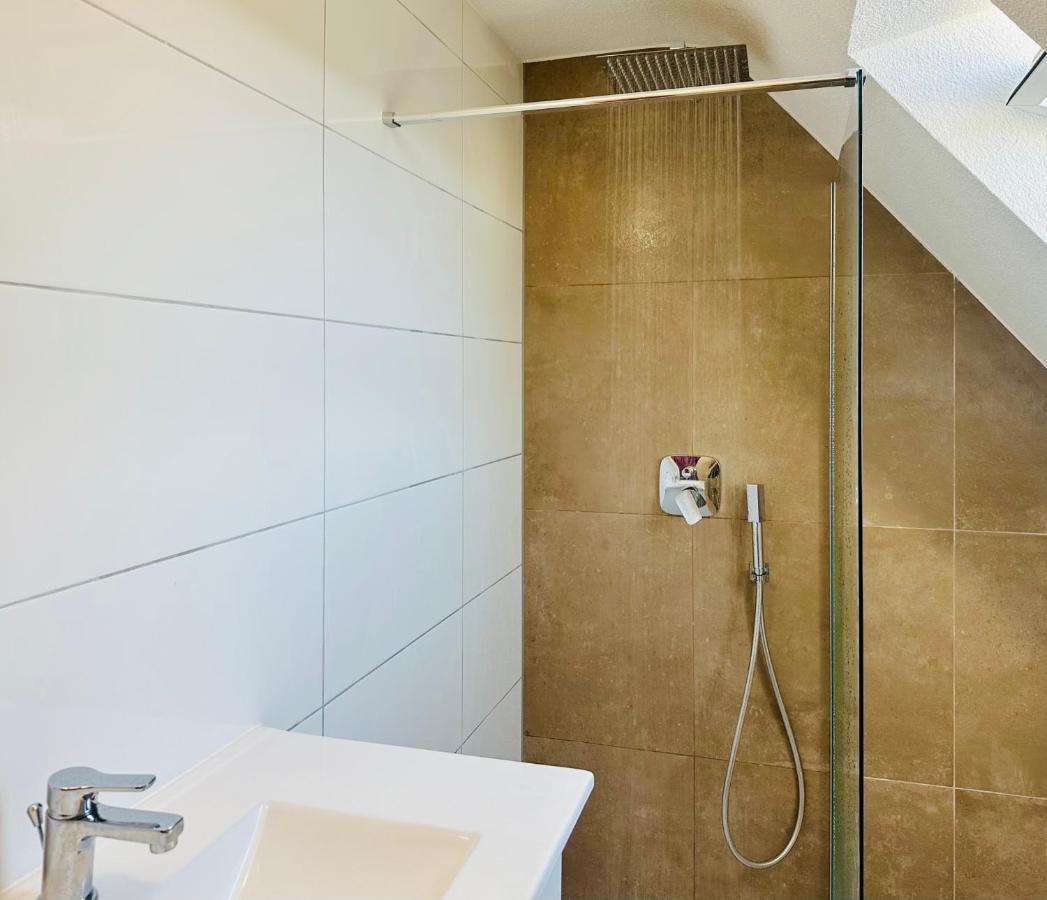 Bergblick-Apartment Istayunixi Seenaehe-Workspace-Netflix I Keine Monteure フリードリヒスハーフェン エクステリア 写真